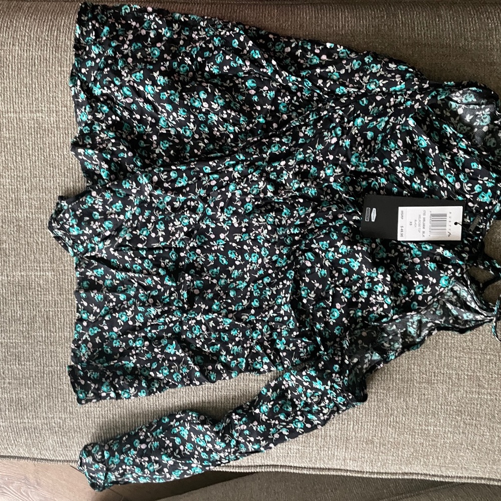 Women’s never worn tags